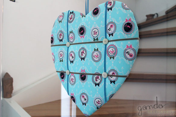 Geschenk selbstgemacht! Ordnungshüter: Haarspangen-Pinnwand